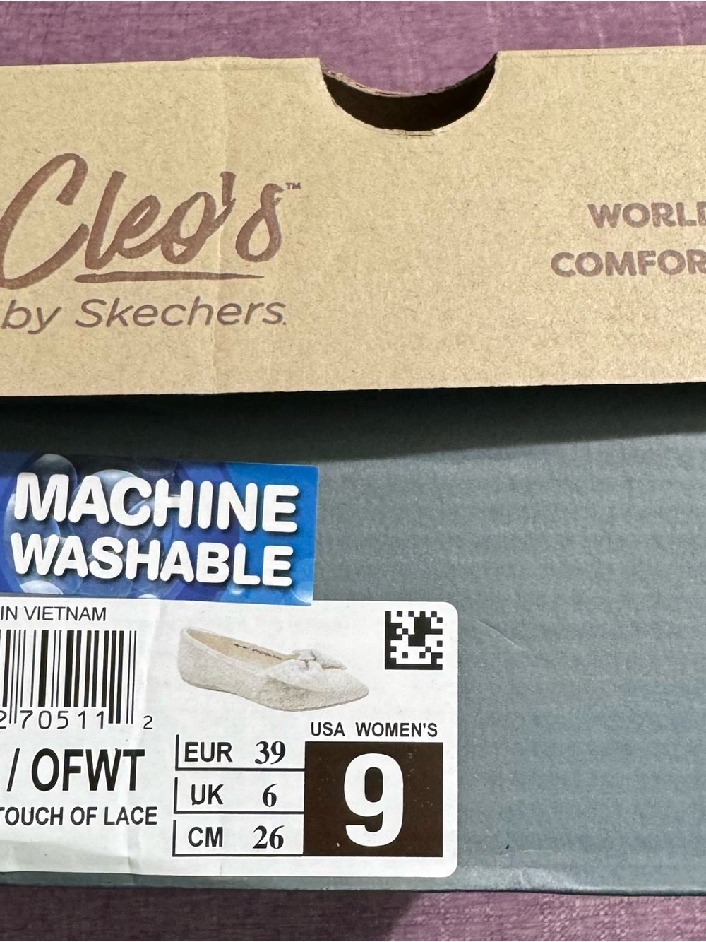 Skechers flats - Picture 2 of 4